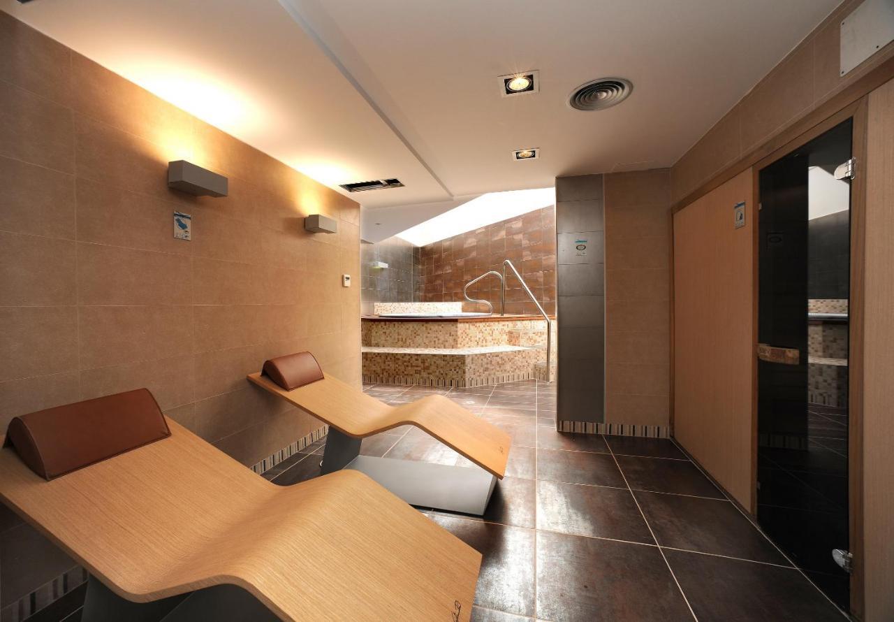 Leo Deluxe Punta Umbria (Adults Only) Apartment Exterior photo